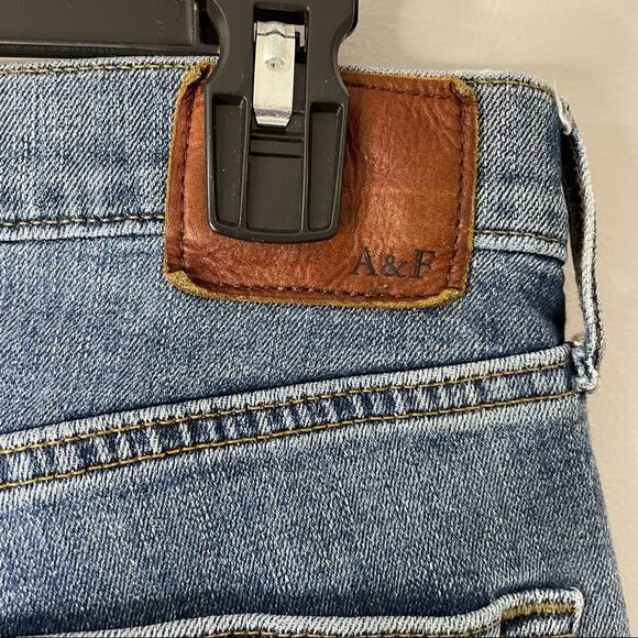Abercrombie & Fitch Langdon Slim Jeans Medium Wash Menβs Size 28 x 30 - Picture 9 of 14